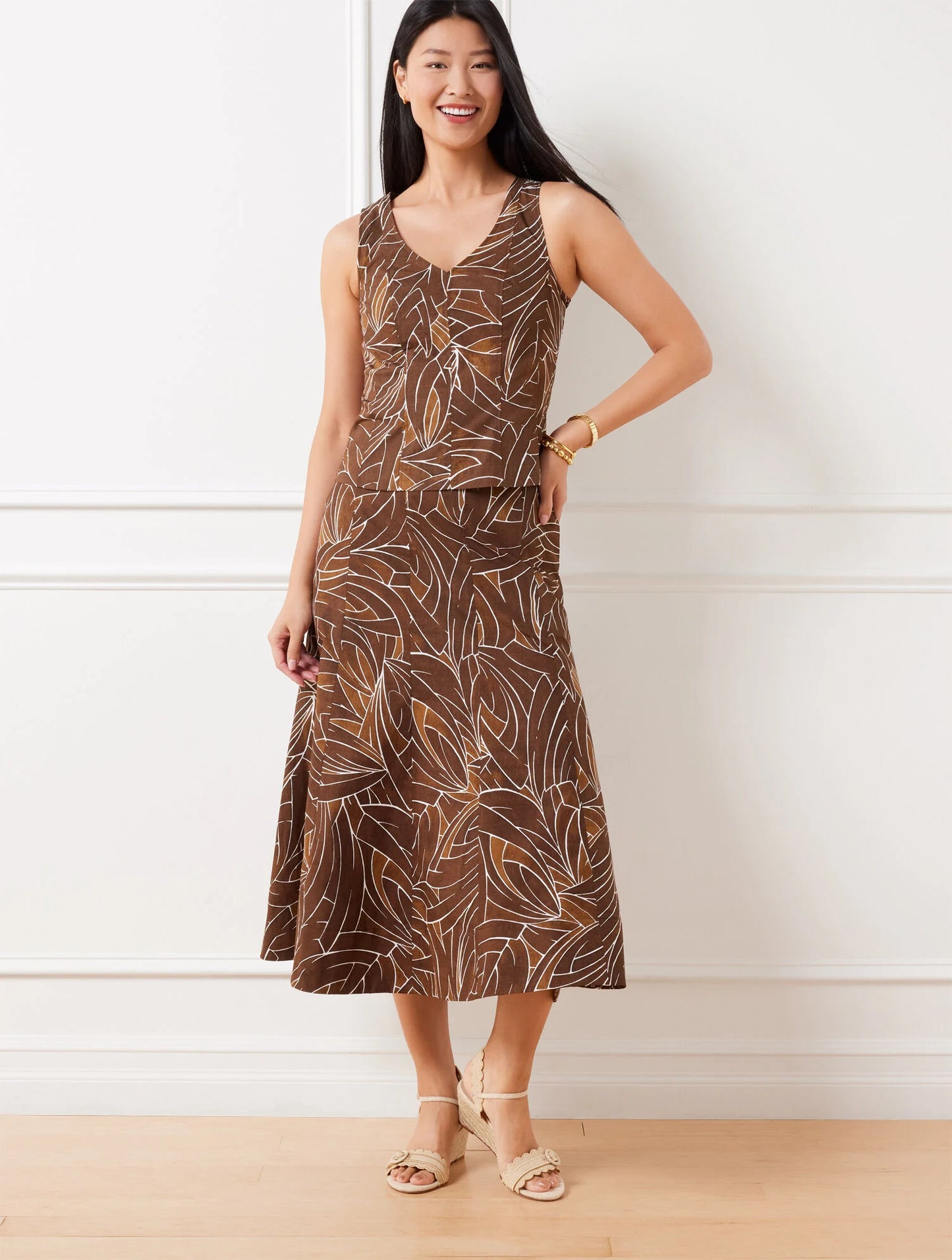 Modern Poplin Seamed Midi Skirt - Lively Lines