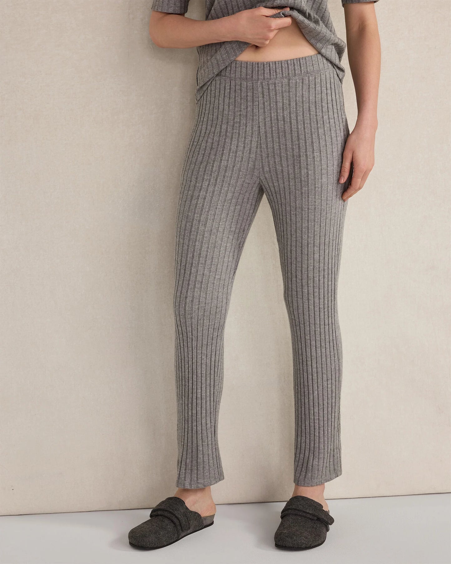 Wide Rib Knit Tapered Pants
