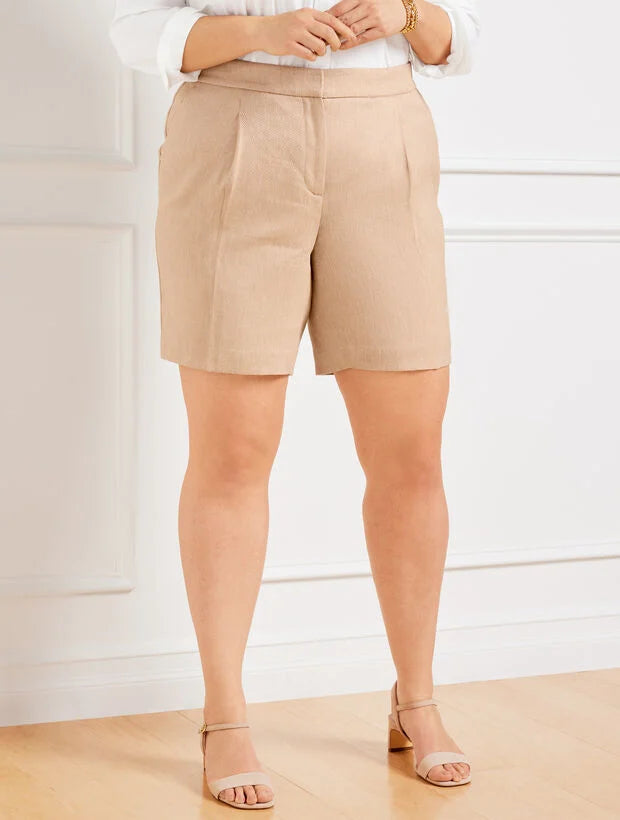 Plus Exclusive Textured Stretch Linen Pleated Shorts -7”