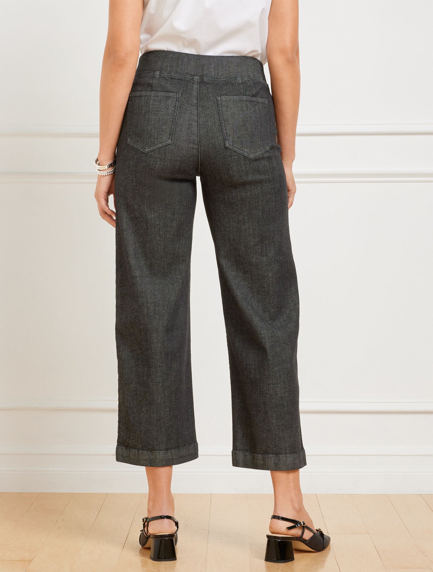 Wide Crop Pull-On Travel Jeans - Crescent Wash