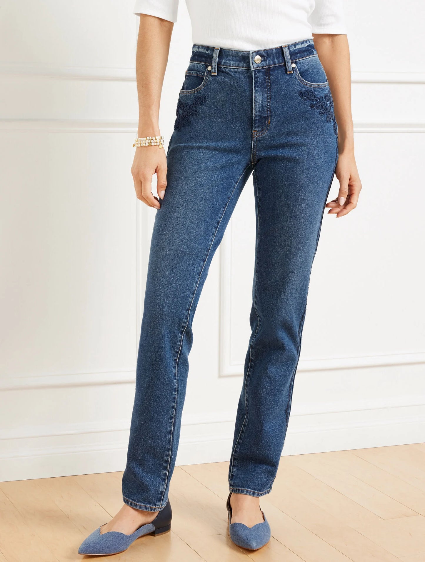 Straight Leg Jeans - Ivy Embroidery Wash