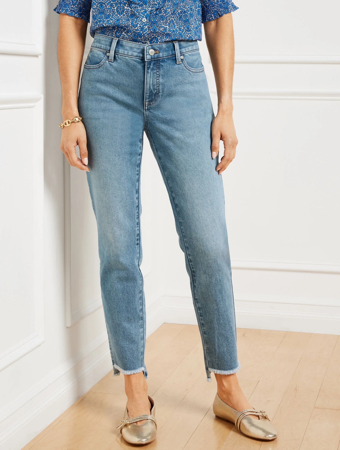 Slim Ankle Step Hem Jeans - Marea Wash