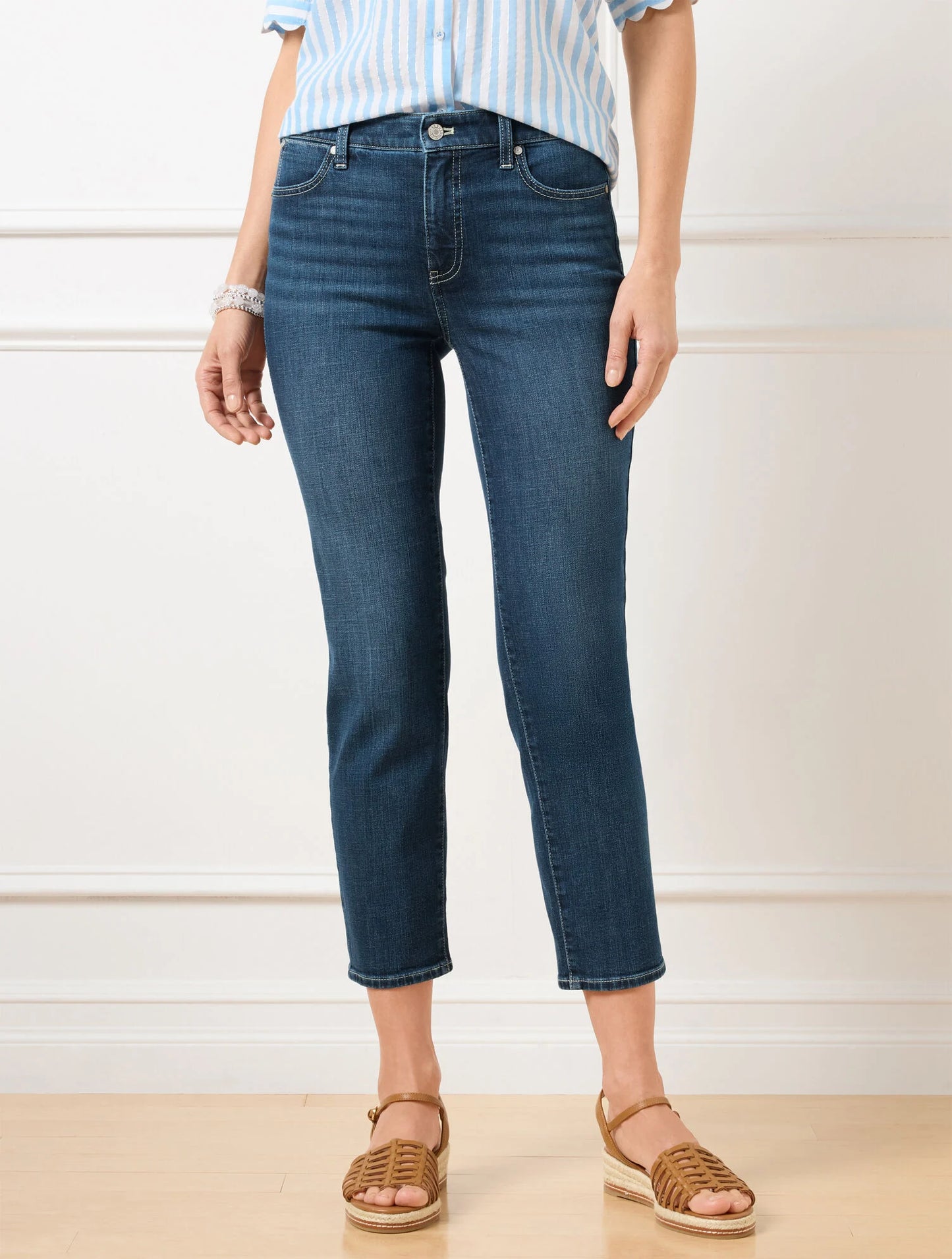 Straight Crop Jeans - Romy Wash