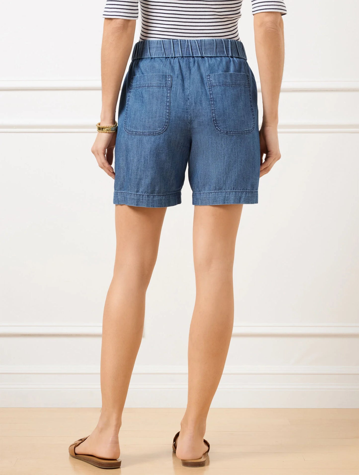 Pull-On Shorts - Chambray - 6”