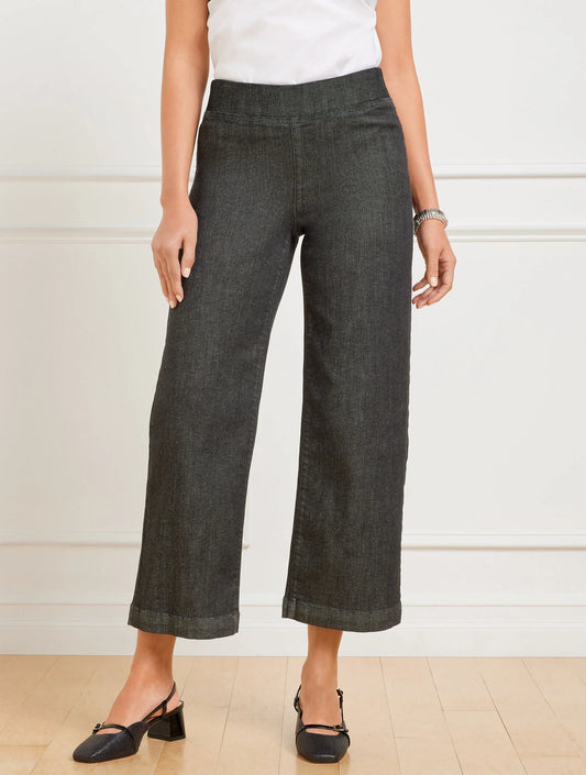 Wide Crop Pull-On Travel Jeans - Crescent Wash