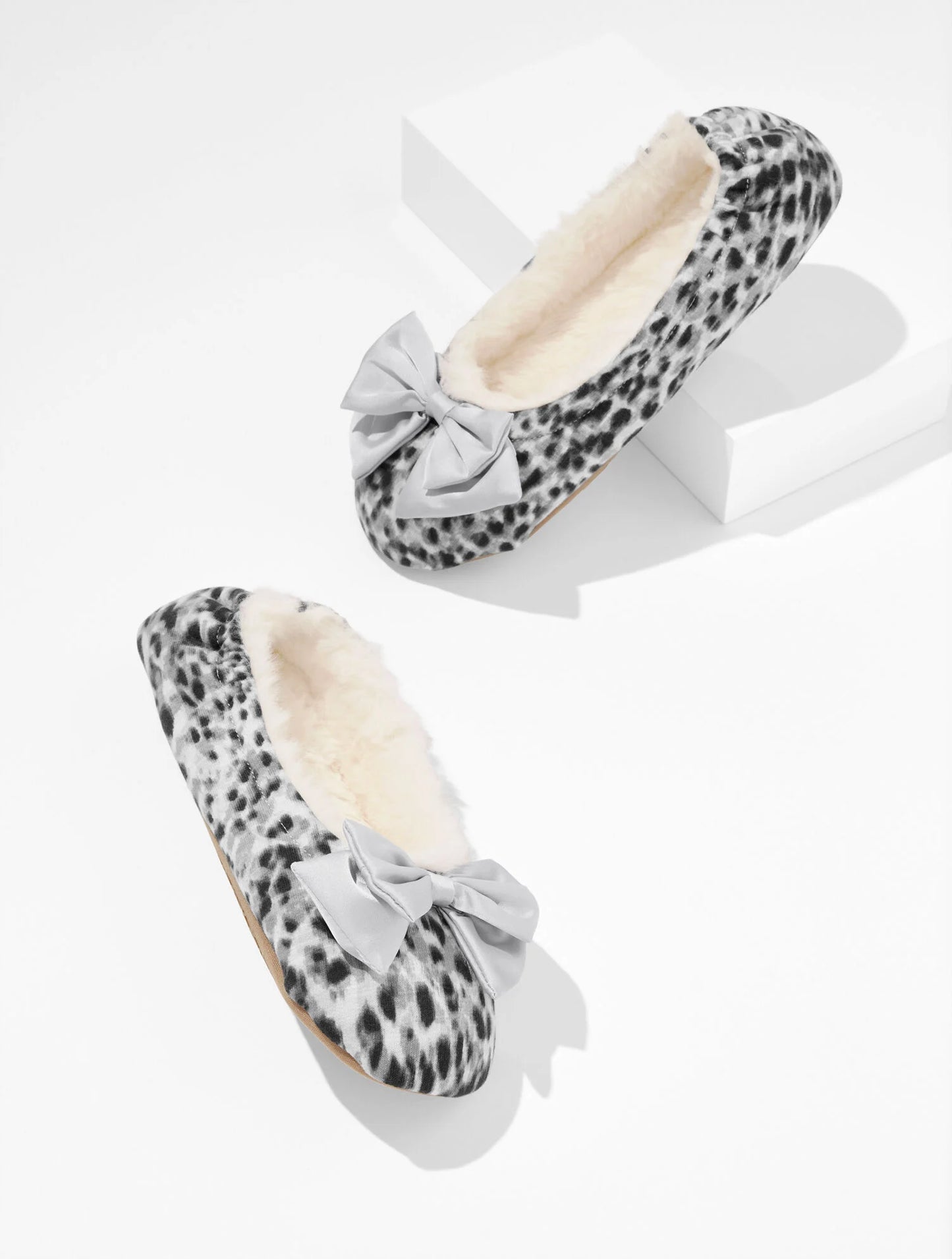 Lena Bow Slippers - Swirly Animal