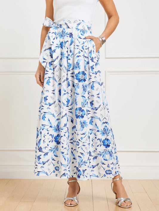 Piper Pleated Patio Skirt - Beautiful Scroll