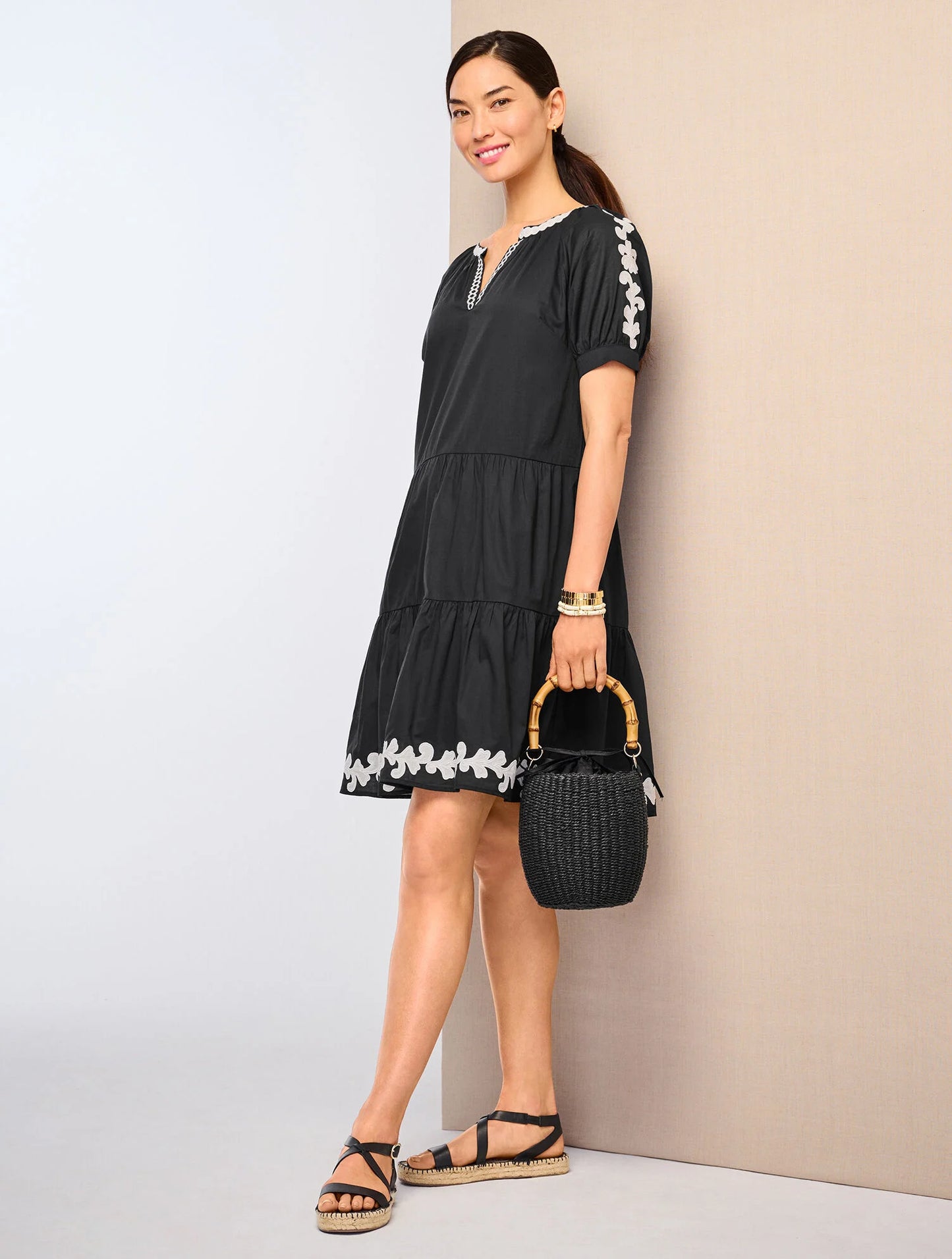 Bamboo Handle Straw Bucket Bag