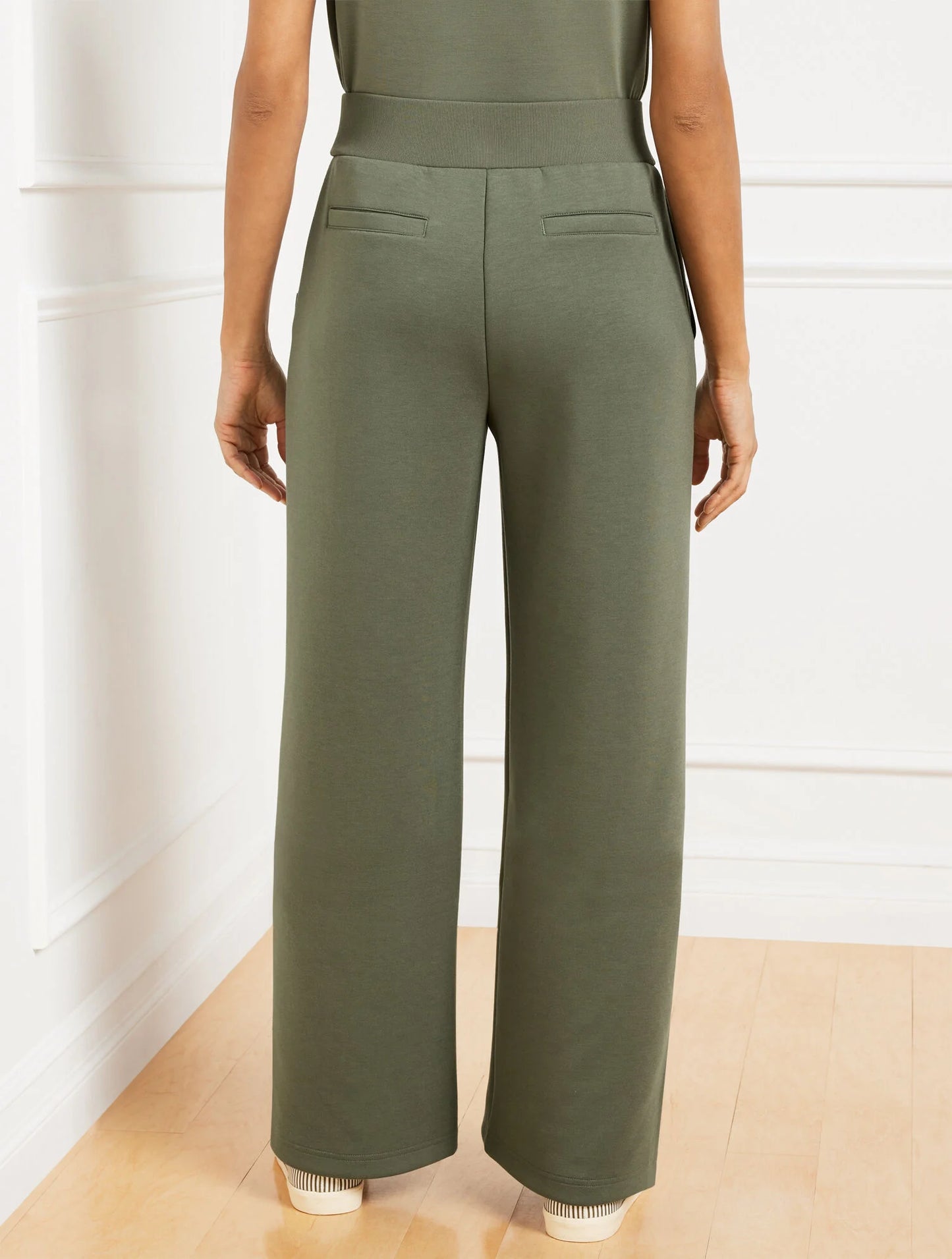 AirKnit Stretch Wide Leg Pants