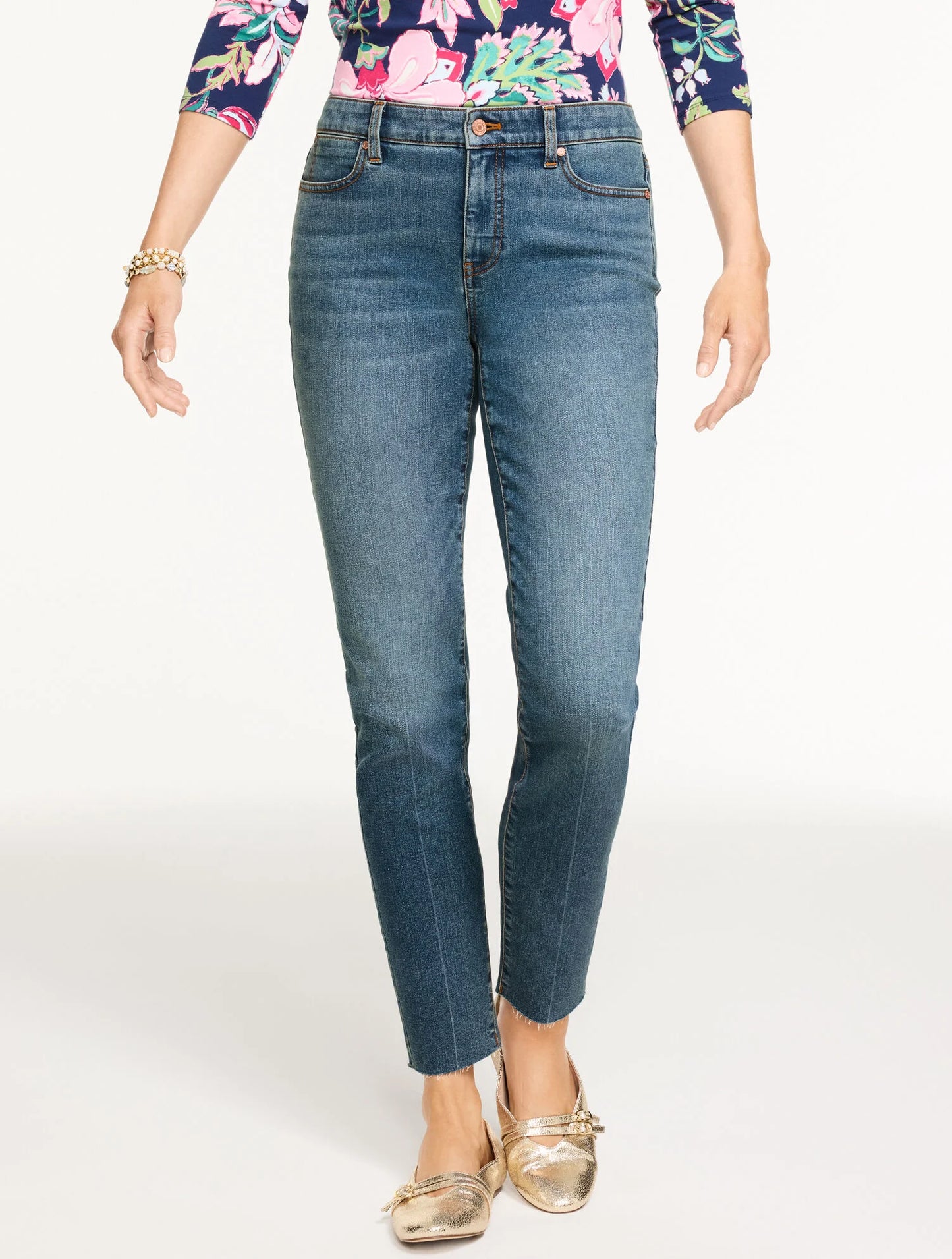Slim Ankle Raw Hem Jeans - Roslyn Wash - Curvy Fit