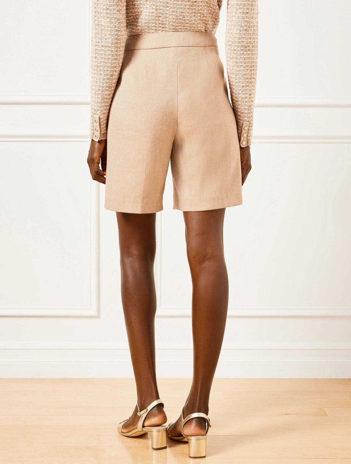 Textured Stretch Linen Pleated Shorts - 7”