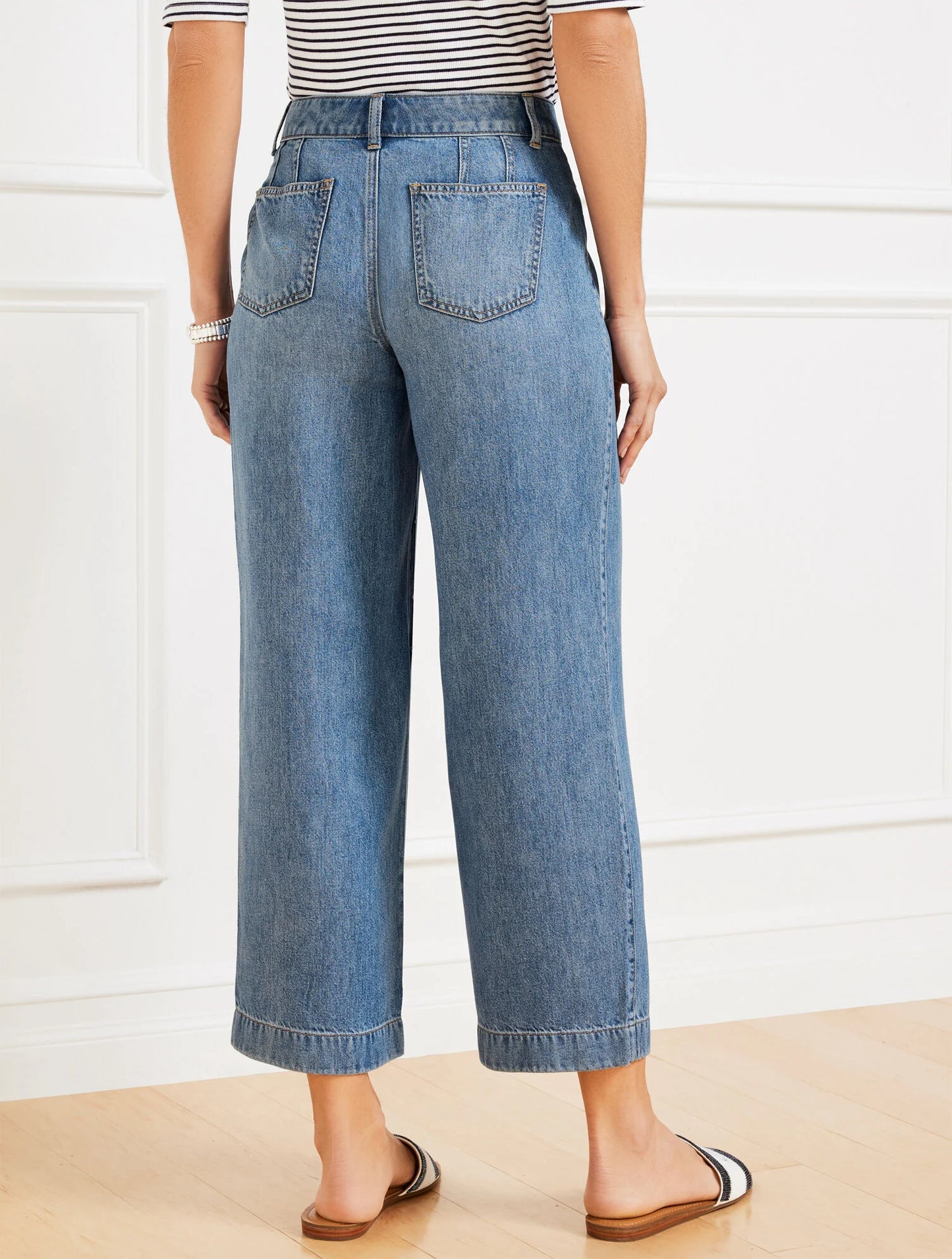 Wide Crop Jeans - Ella Wash