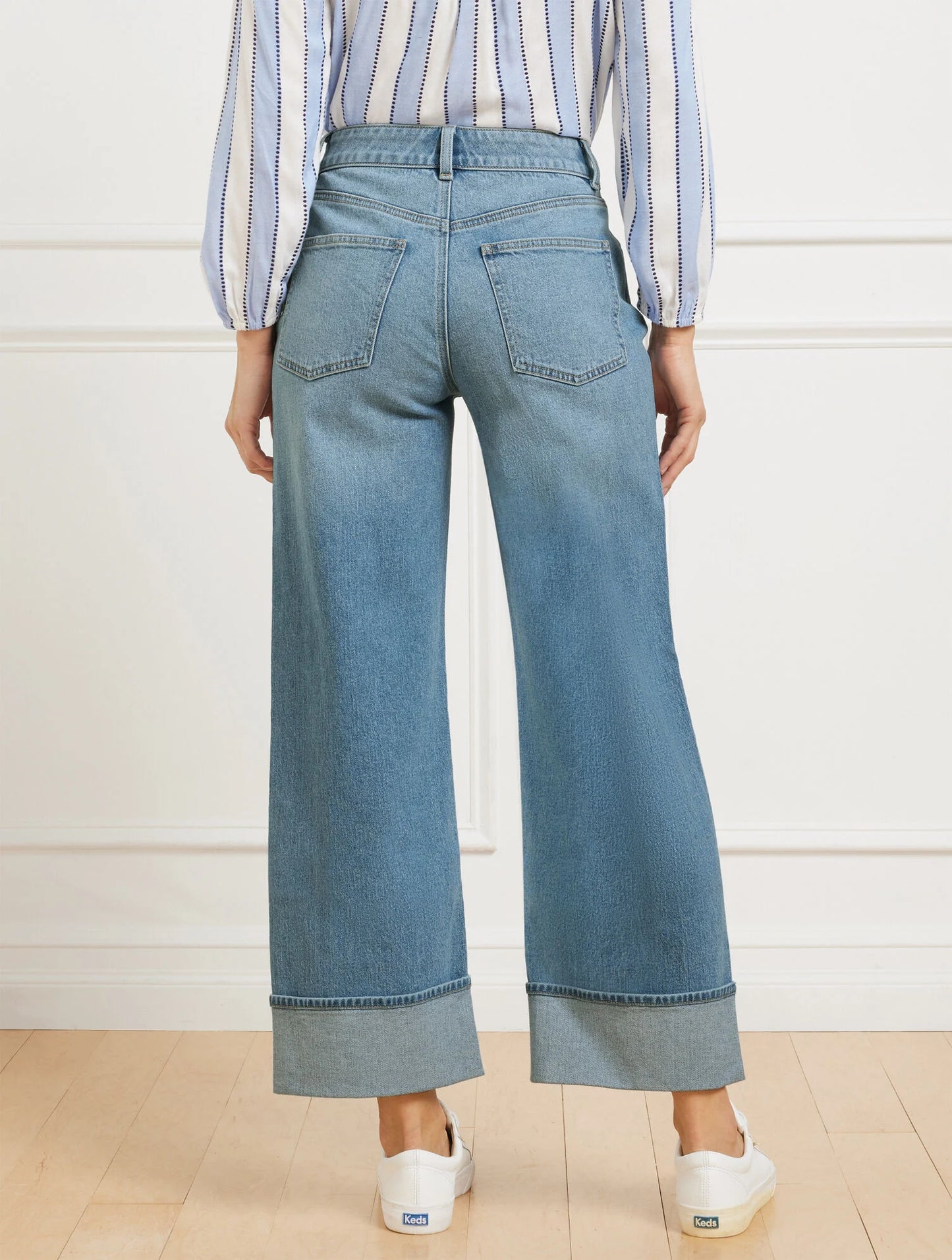 Straight Ankle Cuff Jeans - McCarren Wash