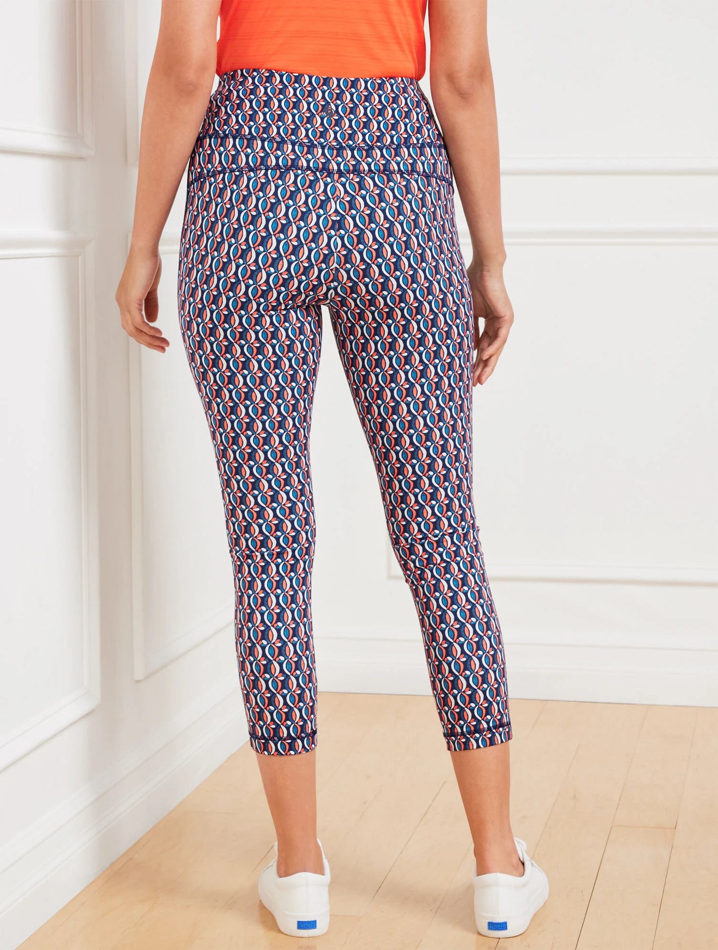 Performance Interlock Capri Leggings - Pinwheel Geo