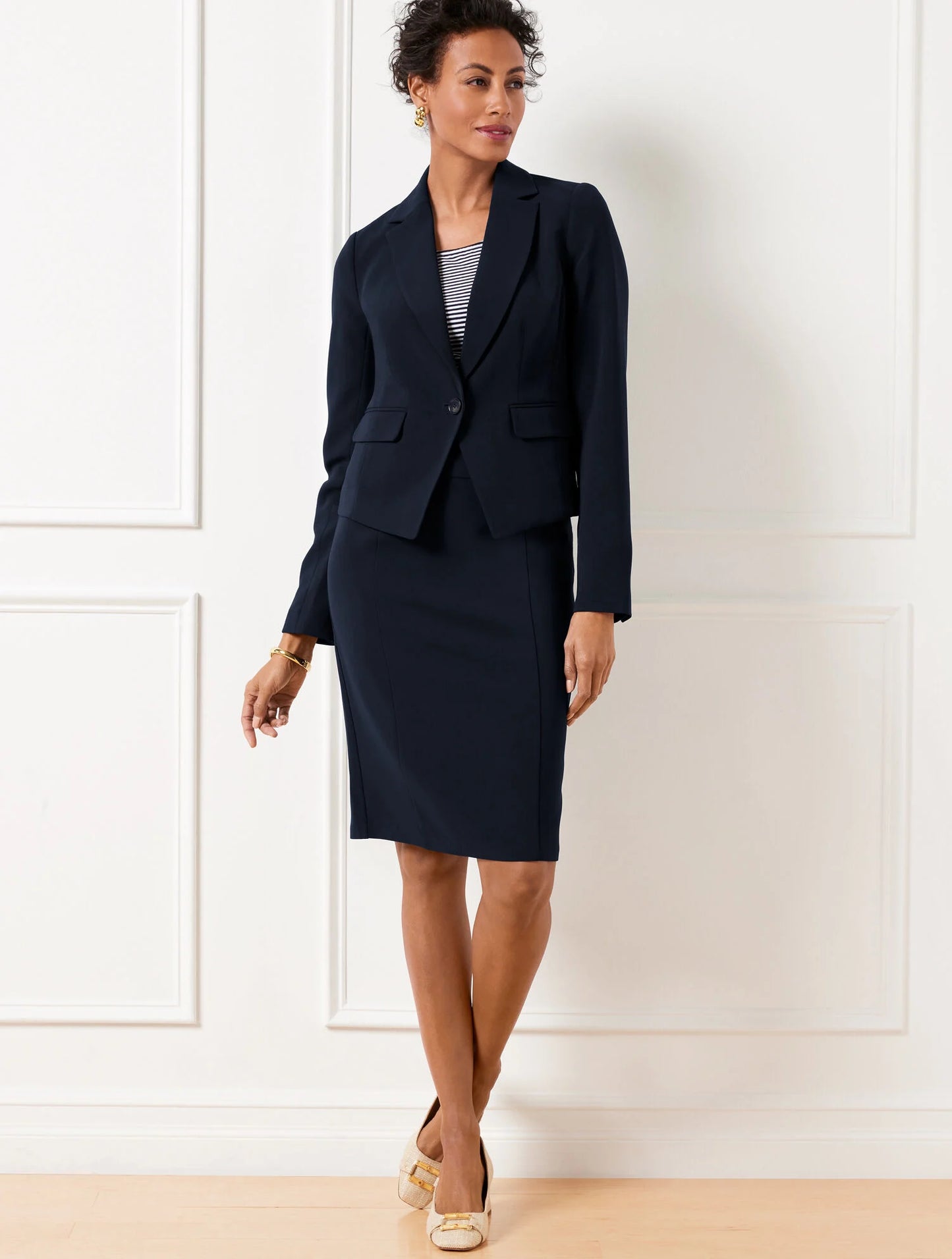 Easy Travel Cropped Blazer