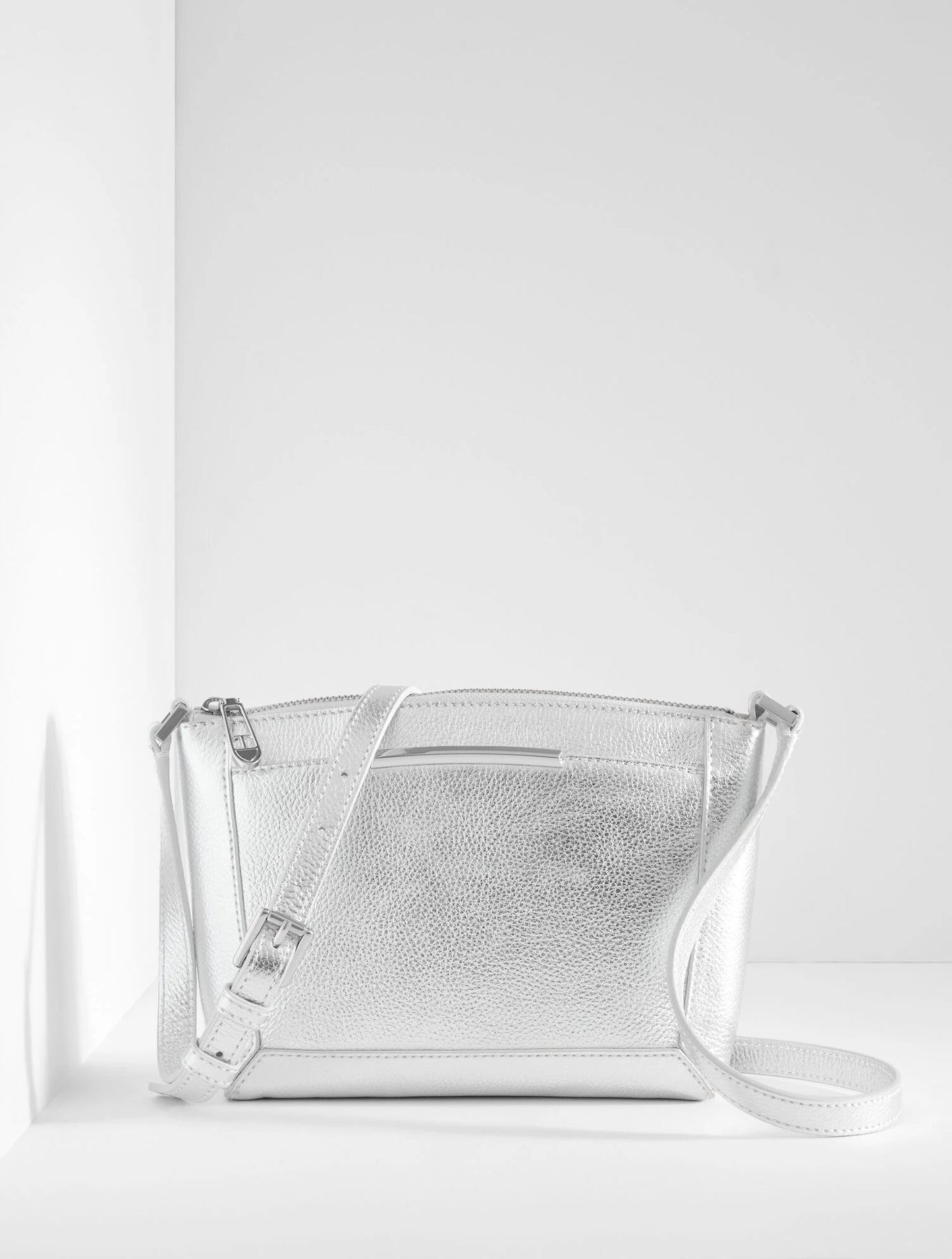 Darcy Metallic Pebble Leather Crossbody Bag - Metallic