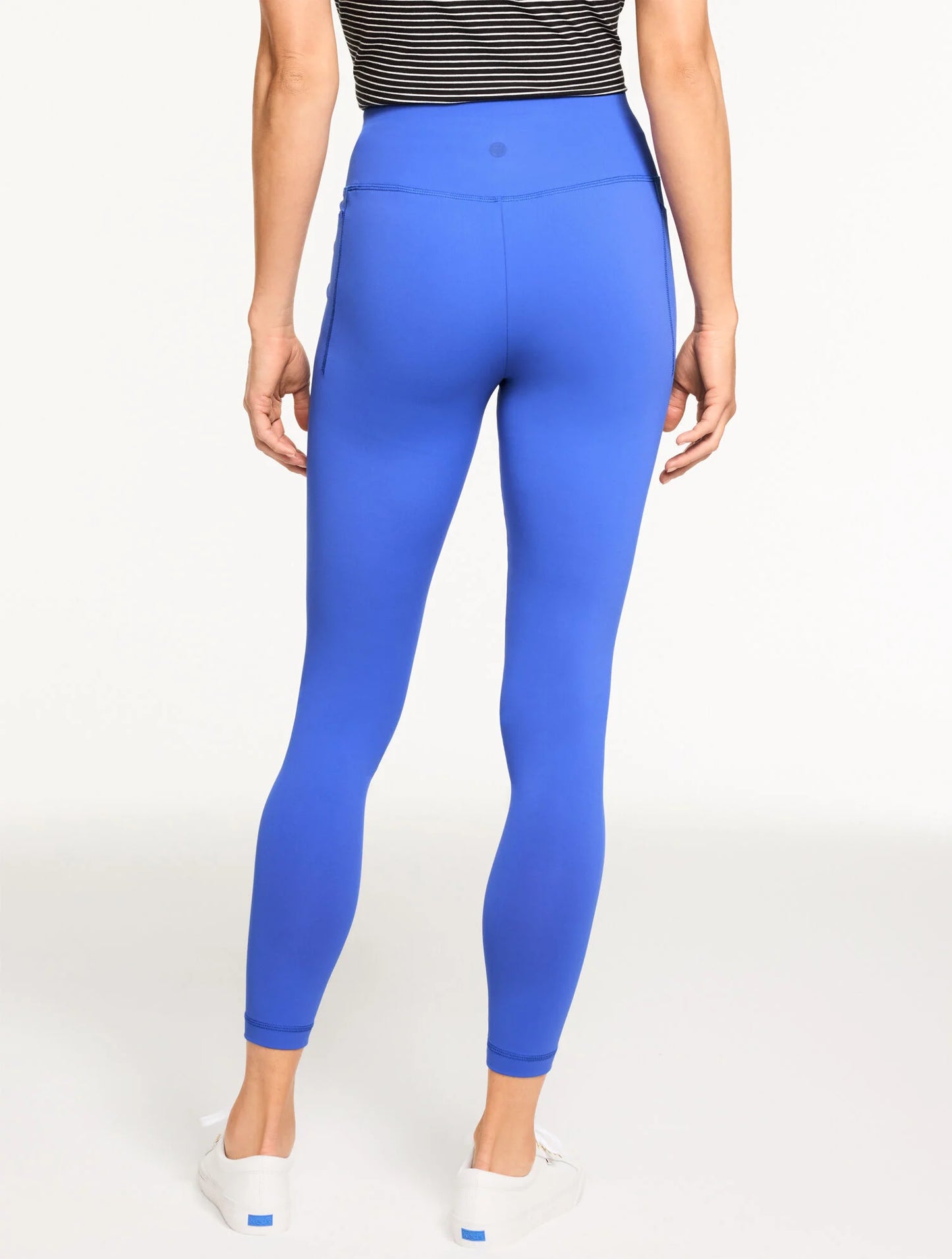 Out & About Essential Leggings