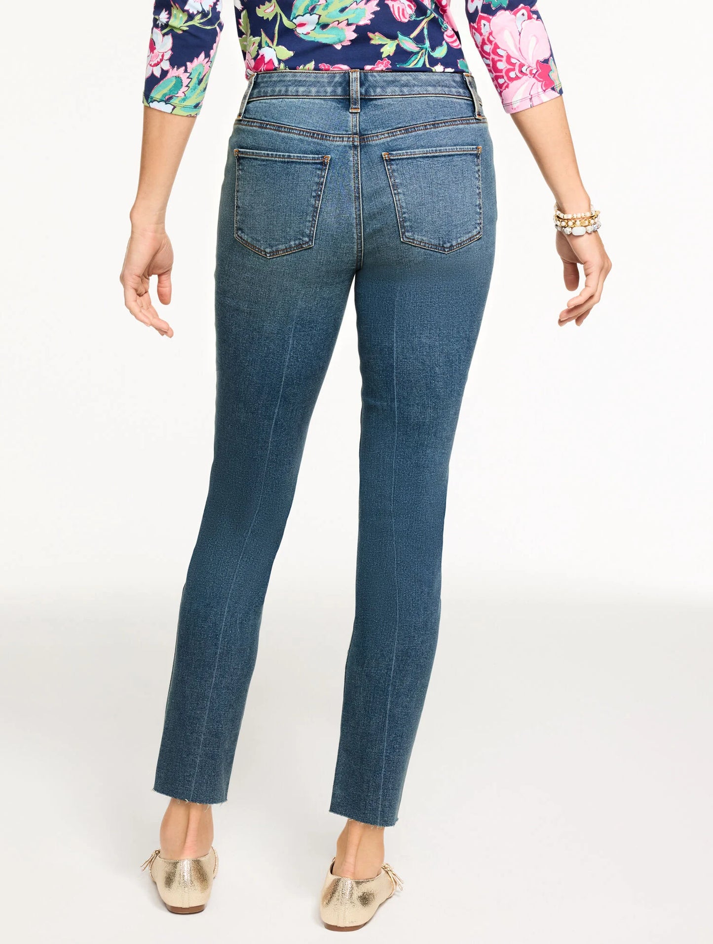 Slim Ankle Raw Hem Jeans - Roslyn Wash - Curvy Fit