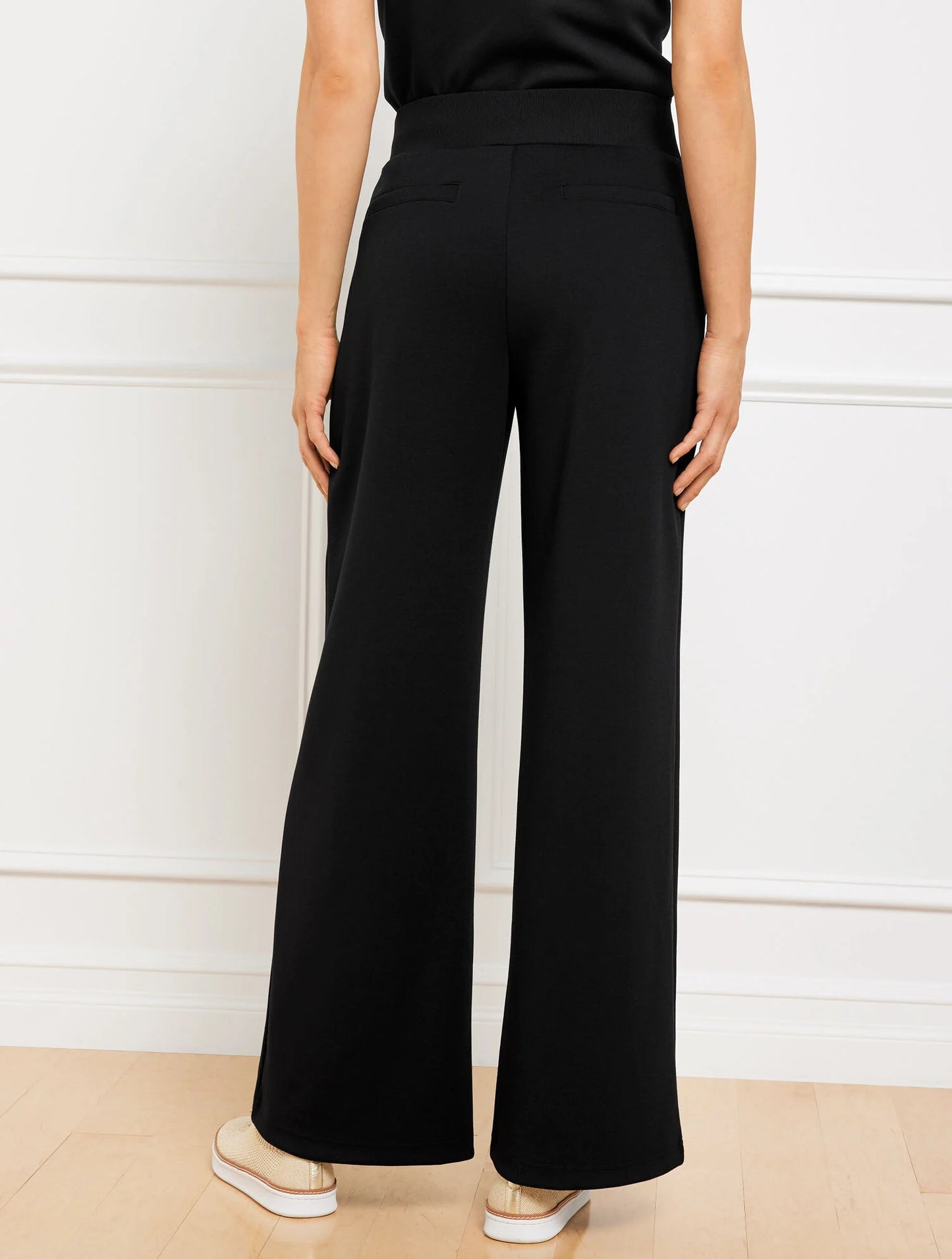 AirKnit Stretch Wide Leg Pants